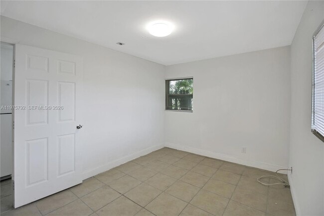 Photo - 1160 W 26th Ct Unit D