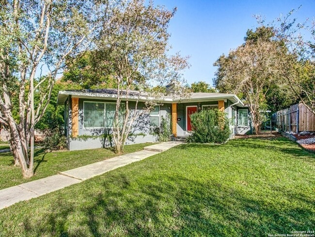 Building Photo - 413 Garraty Rd