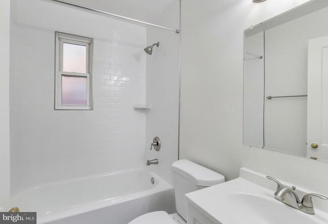 Photo - 8318 Roanoke Ave Unit 4