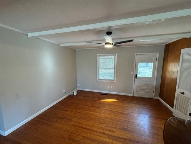 Photo - 119 W Miller St