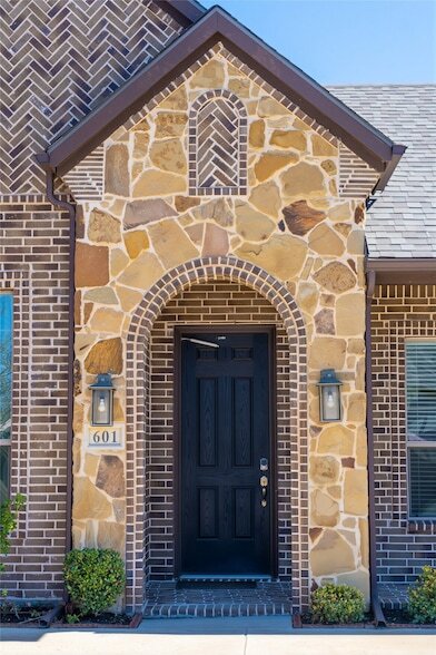 Photo - 601 Cherry Tree Ln