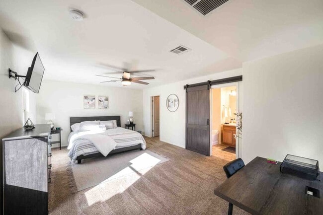 Photo - 10948 W Elm St Unit ID1309639P