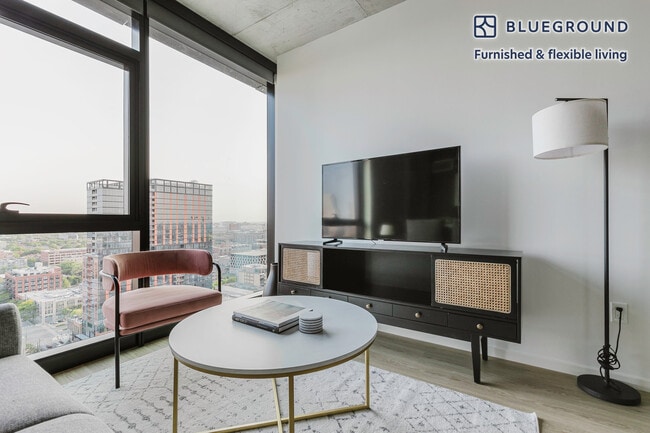 Photo - 225 N Elizabeth St Unit FL21-ID1098