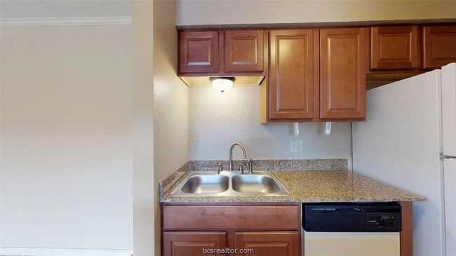 Photo - 904 University Oaks Blvd Unit 22