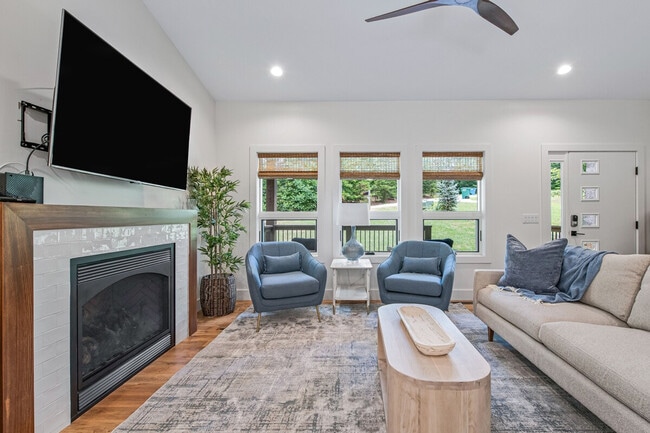 Building Photo - 12 Nanas Branch Dr Unit SI ID1590583P