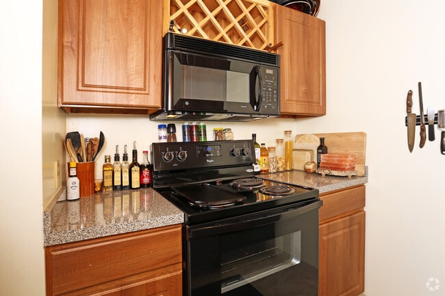 Kitchen - Peach Alley Court