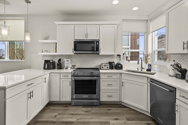 Photo - 5210b Brooklyn Ave NE Unit SI ID1514091P