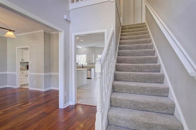 Photo - 5707 Chester St