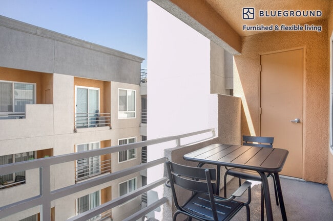 Photo - 1710 N Fuller Ave Unit FL4-ID852