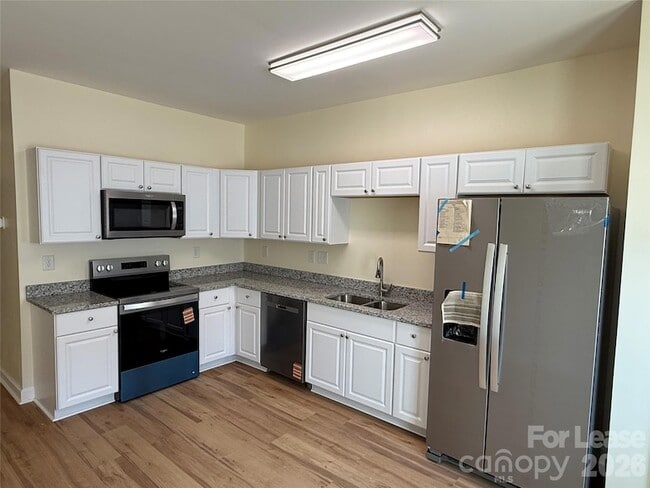 Photo - 7045 Somerset Springs Dr Unit F
