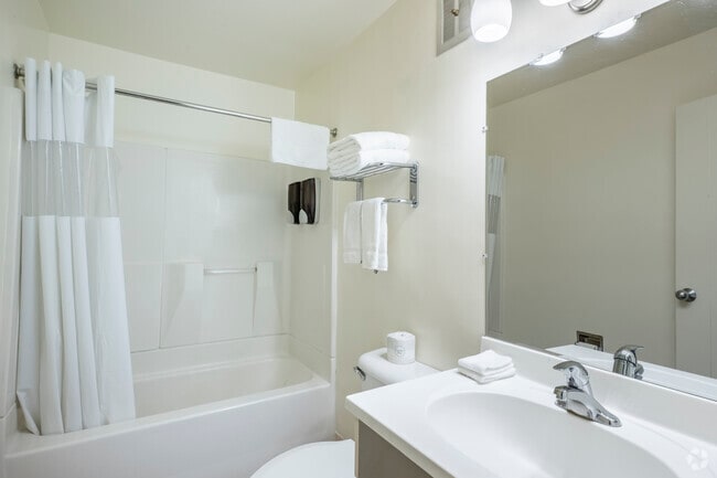 Studio, 1BA - 200SF - Bathroom - Valued Stay Aloha