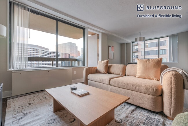 Building Photo - 1515 Richmond Hwy Unit FL10-ID1170