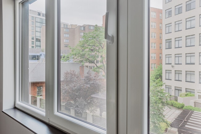 Photo - 1313 L St NW Unit FL3-ID936