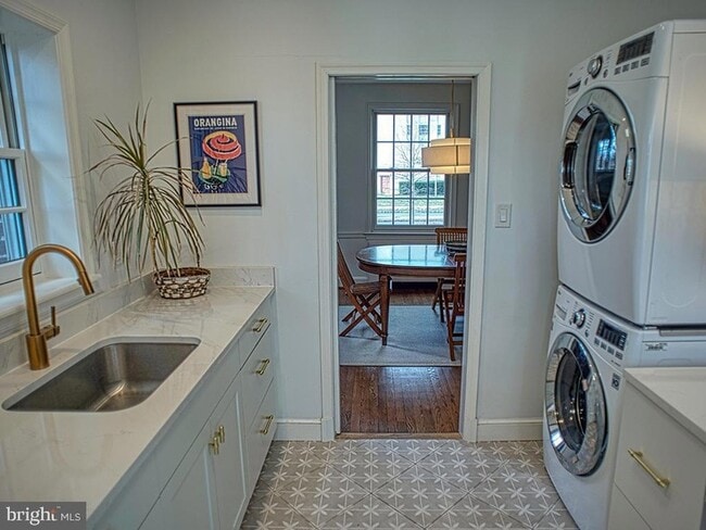 Photo - 4643 16th St NW