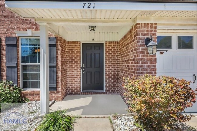 Photo - 721 Highgrove Ct