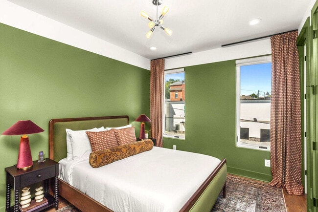 Photo - 774 E Argyle Ave Unit ID1312370P