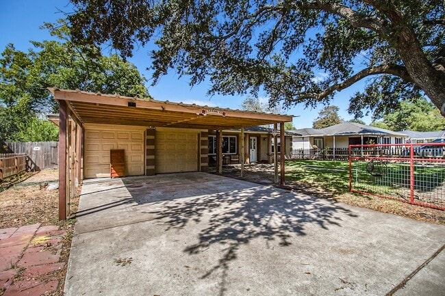 Photo - 110 William Avenue