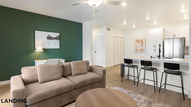 Building Photo - 2555 N Rancho Dr Unit 2018