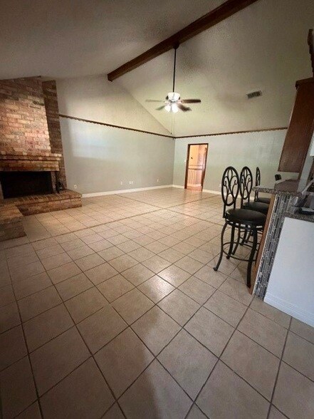 Photo - 1507 Sierra Dr