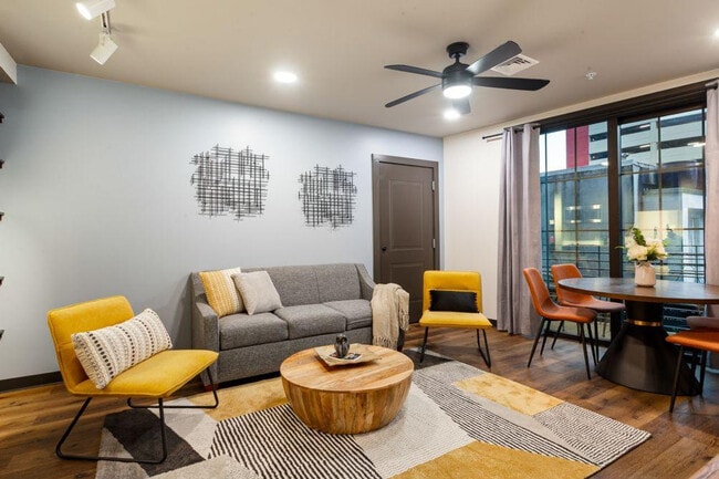 Building Photo - 611 Commerce St Unit ID1267083P