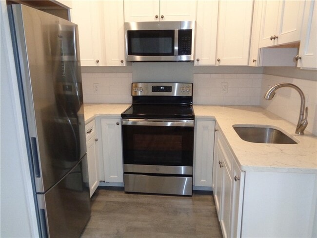 Photo - 22 W Third Street #203 Street Unit