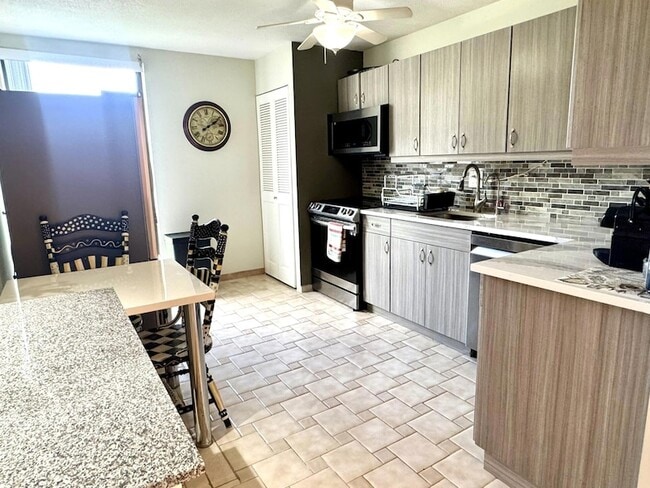 Photo - 1629 Riverview Rd Unit 221