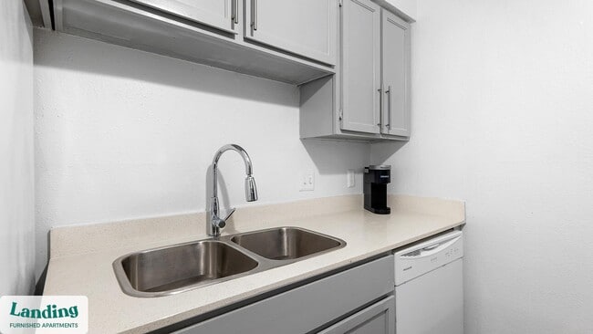 Photo - 1071 Clayton Ln Unit M1620