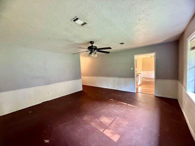 Photo - 1135 Cooper Ln