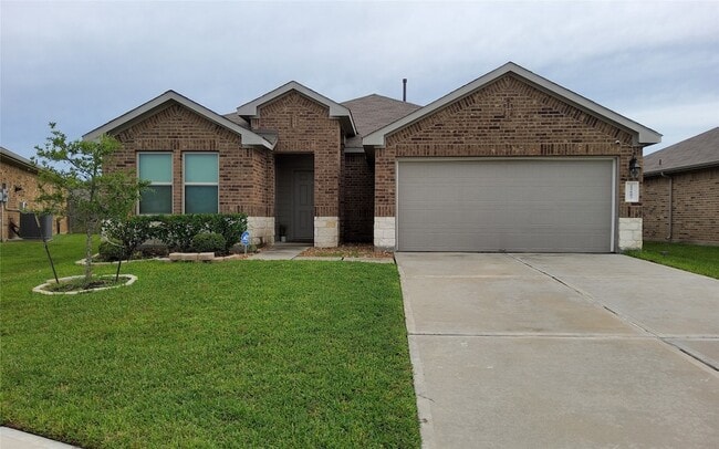 Building Photo - 22607 Castello Lakes Dr