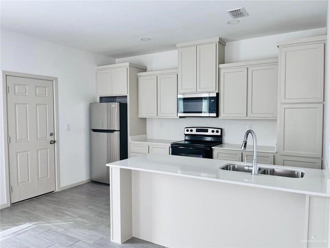 Photo - 12610 N 33rd Ln Unit 2