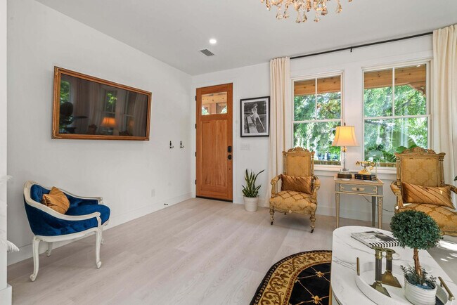 Photo - 28 W Castillo Dr Unit ID1281929P