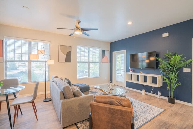 Photo - 10 W Minnezona Ave Unit ID1388727P