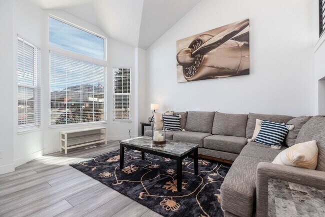 Photo - 2744 Newcastle Dr Unit SI ID1597577P
