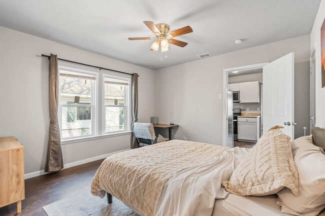 Photo - 1004 E Powell Ave Unit ID1357999P