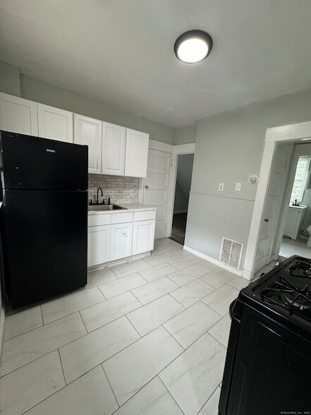 Photo - 199 English St Unit 2