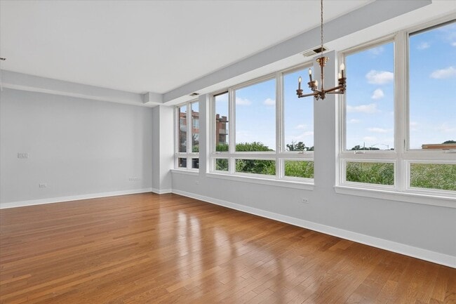 Photo - 6000 N Cicero Ave Unit 302
