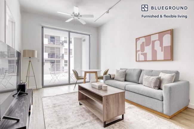 Building Photo - 4131 Laguna St Unit FL4-ID9