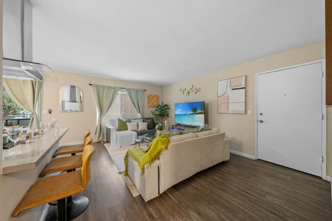 Photo - 9504 Carroll Canyon Rd Unit ID1283111P