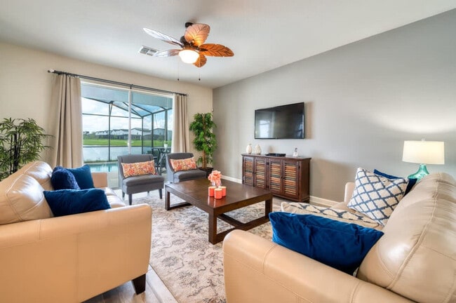 Building Photo - 4793 Kings Castle Cir Unit ID1280819P