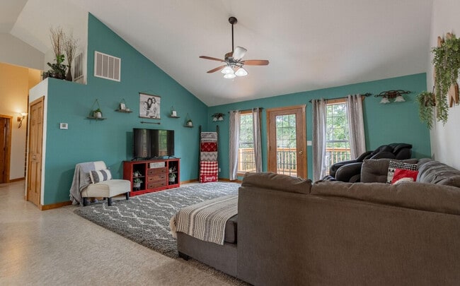 Building Photo - 2404 Victor Church Rd Unit ID1295566P