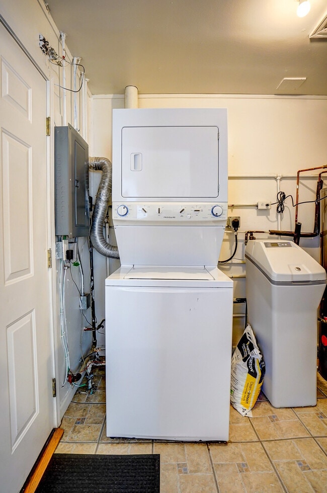 Photo - 88 Craig Ave Unit ID1377386P