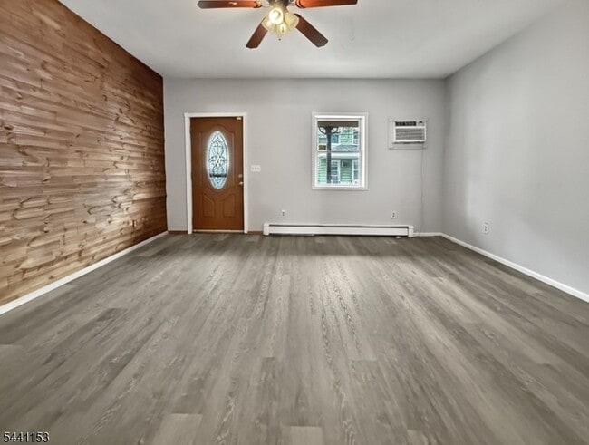 Photo - 249 Mercer St