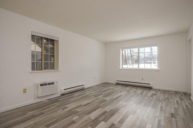 Photo - 506 Fox Run Ln