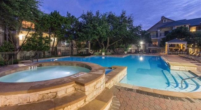 Building Photo - San Marin