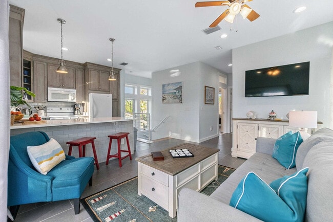 Photo - 11 Comares Ave S Unit ID1281955P