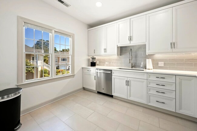 Photo - 773 Bonnyneck Dr Unit ID1253374P