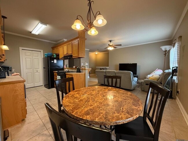 Photo - 828 Meadow Bend Dr