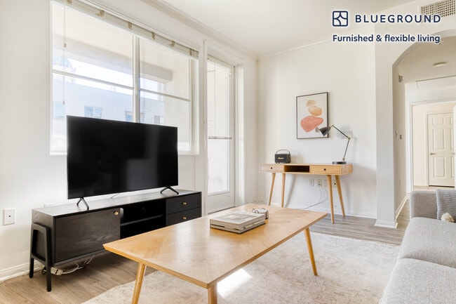 Photo - 1724 Highland Ave Unit FL6-ID230