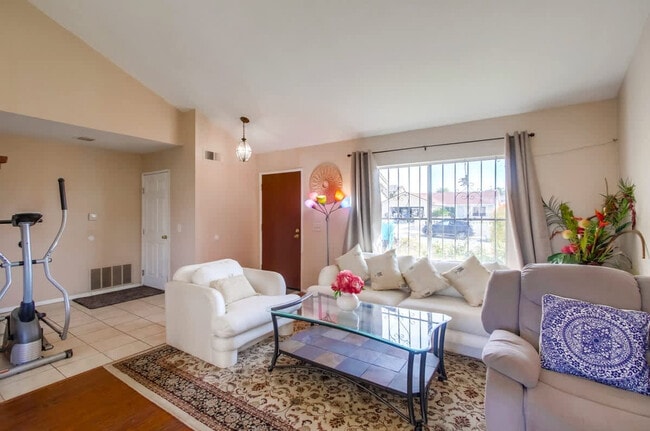 Building Photo - 6434 Bullock Dr Unit SI ID1465019P