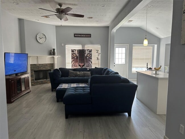 Photo - 5007 Bridgecrossing Ct